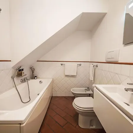 شقة Dimora Storica Del 1400 Con Balcone By Interhome *