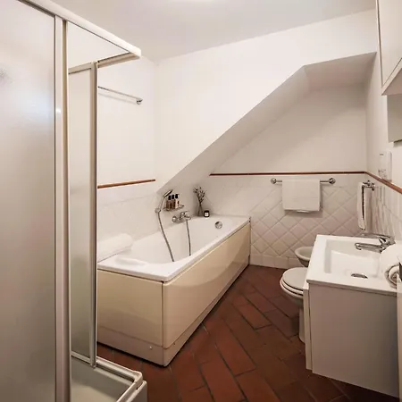 شقة Dimora Storica Del 1400 Con Balcone By Interhome *