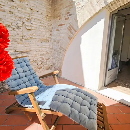 Dimora Storica Del 1400 Con Balcone By Interhome *